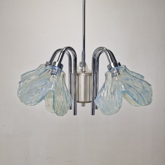 Image 1 of Italienische Deckenleuchte mit fünf blauen Lampenschirmen aus Muranoglas - 1970er Jahre