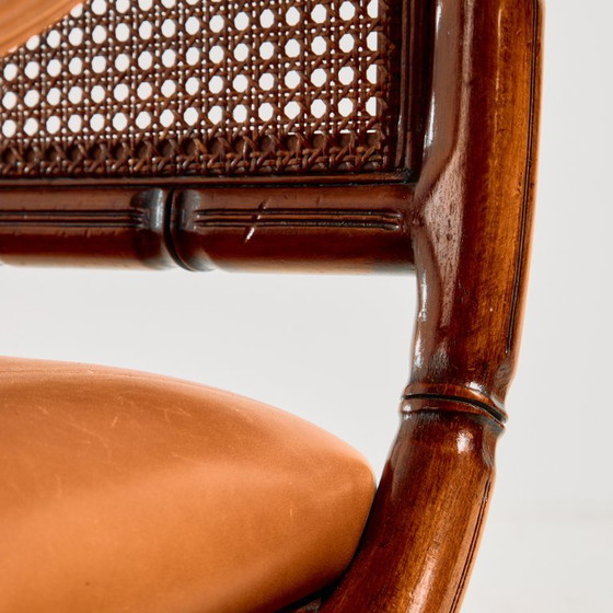 MK11244 Notenhouten fauteuil met een bamboe-achtig design – Wood (photo 6 of 14)