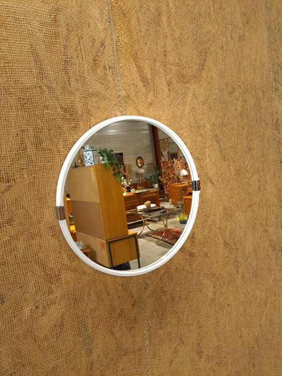 Image 1 of Witte ronde kunststof spiegel met chroom