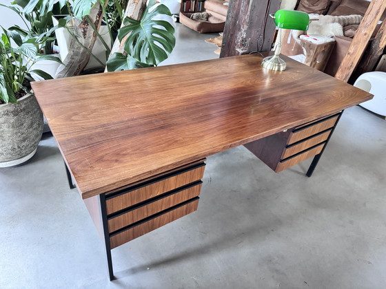 Image 1 of Prachtig groot vintage bureau van Eeka, jaren '70. 180 x 85 x 76 cm.