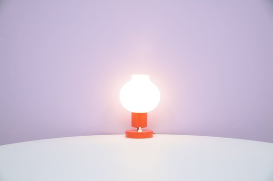 Image 1 of Orange Metall Tischlampe Milchglas Globus