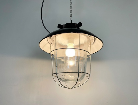 Image 1 of Lampada a sospensione vintage industriale in smalto nero, anni '60