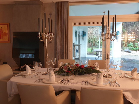 Image 1 of 2 stuks 5-armige zilvertinnen kandelaars