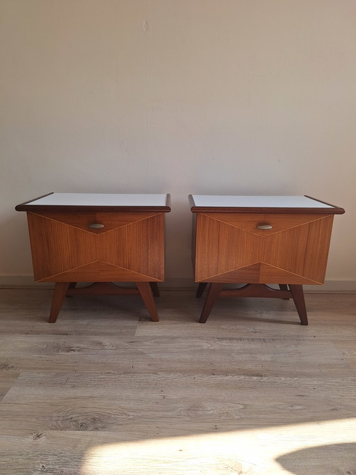Van Teeffelen Nightstands