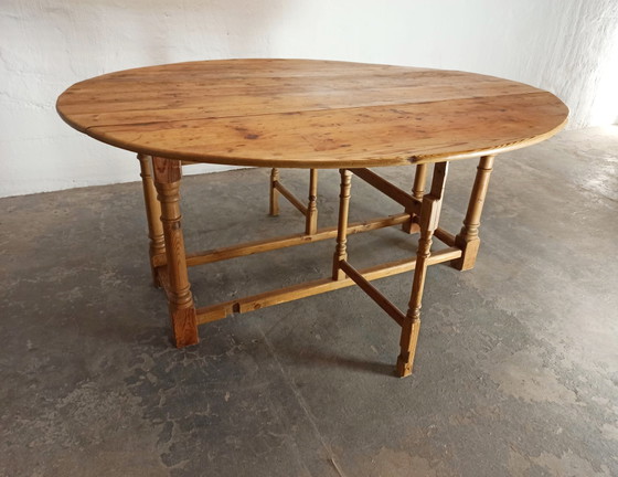 Image 1 of Vintage pine gateleg drop leaf dining table 