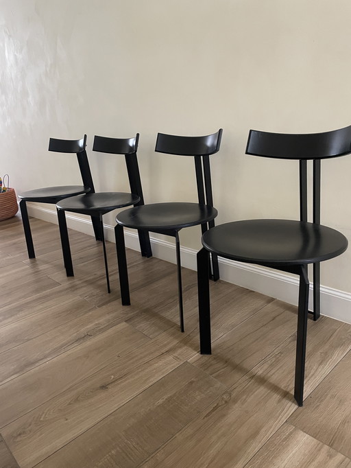 Harvink Zeta chairs and table