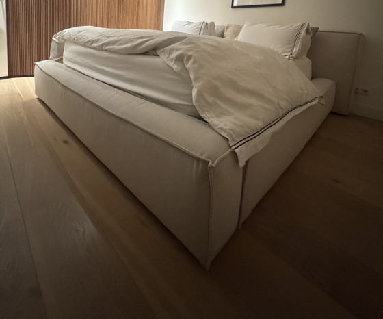 Image 1 of Lennon-Bett 180x200 + Brook & Wilde Elite-Matratzen