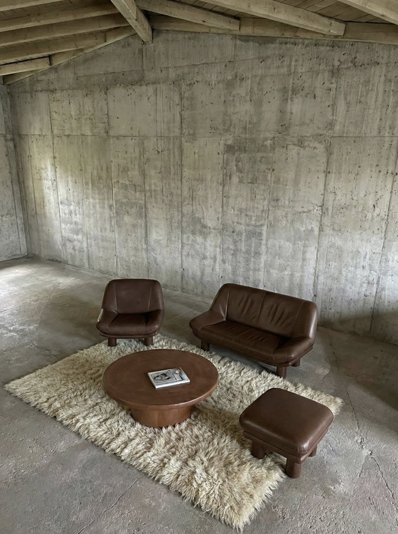 Image 1 of COGNAC LEATHER COFFEE TABLE IN DE SEDE STYLE, ROUND, XL, PATCHWORK, 1970s