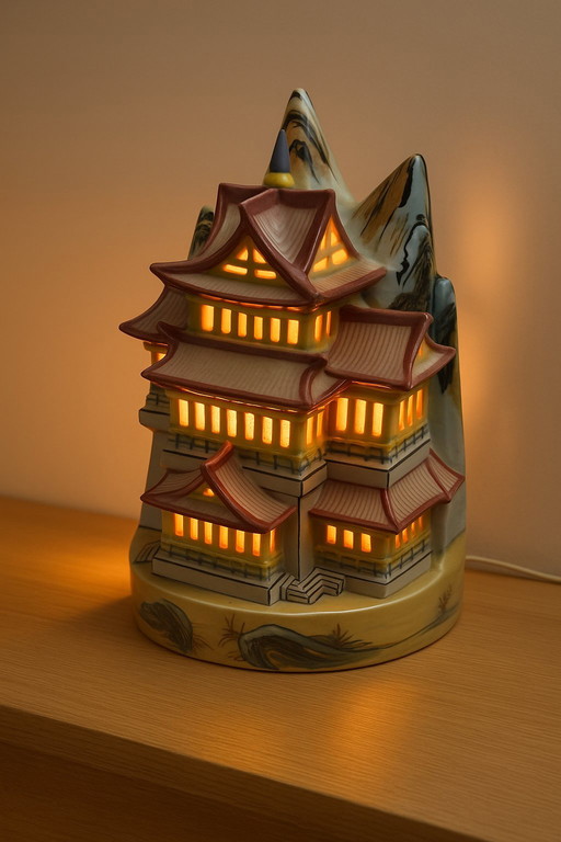 Einzigartige antike Palastlampe aus Taiwan (Republik China) – Keramik-Wand- und Tischobjekt – ca. 1960