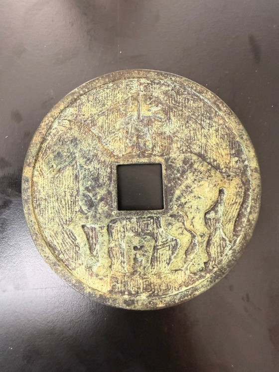 Moneda china de bronce decorativa – Objetos decorativos, Bronze, Wood (photo 3 of 6)