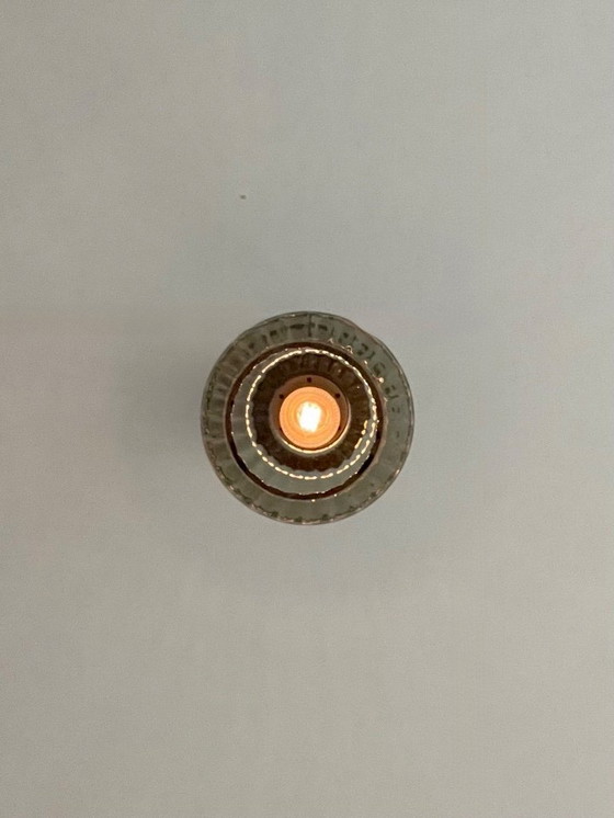 Image 1 of Lampada a sospensione retrò anni '70 in vetro fumé a coste e catena in ottone