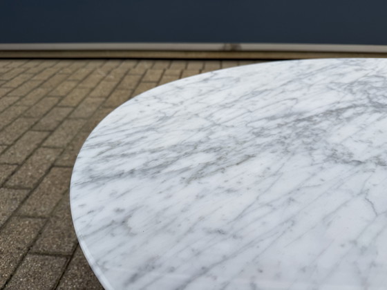 Image 1 of Original Knoll Tulip Eero Saarinen Oval Coffee Table in Carrara Marble