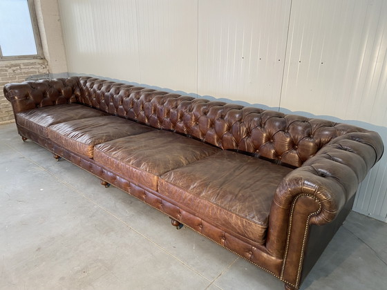 Mega XXXL Chesterfield Sofa Cognac Cigars Mint Condition – Leather, Wood (photo 3 of 11)