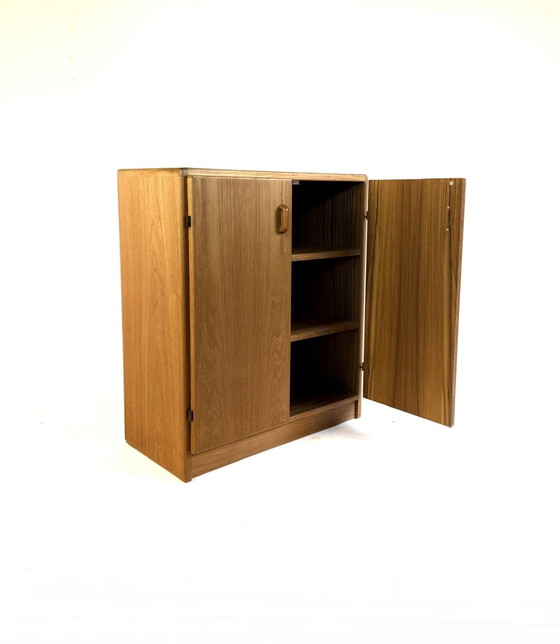 Image 1 of Vintage Deense Teakhouten Schoenenkast ‘60