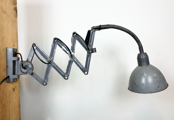 Image 1 of Lampada da parete industriale grigia a forbice di Elektroinstala, anni '60