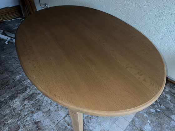 Image 1 of Solid oak table