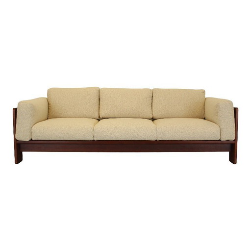 restored "Bastiano" three-seater sofa in off-white boucle and walnut by Afra and Tobia Scarpa for Gavina, 1966