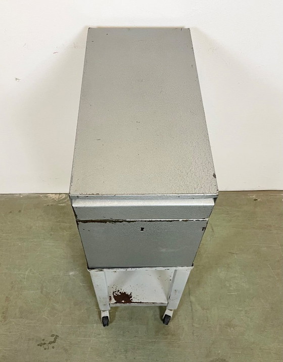 Image 1 of Carro industrial gris, década de 1960