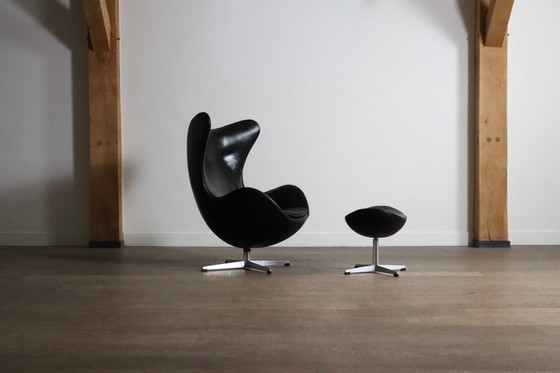 Image 1 of Early Arne Jacobsen “Egg” Chair with Ottoman for Fritz Hansen, Denmark 1963