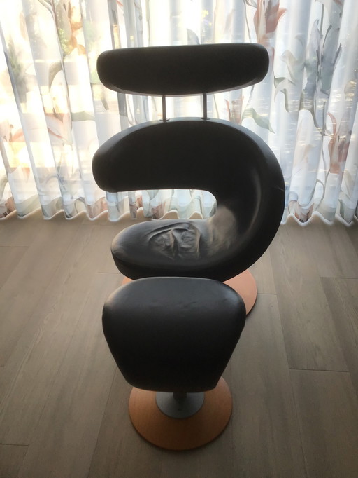 2x Stokke Varier Peel with footrest.