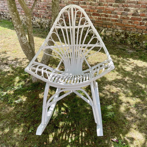 Image 1 of sedia a dondolo in rattan