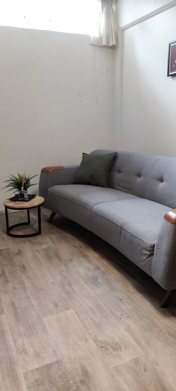 Image 1 of Canapé design Montèl | Gris avec détails en cuir | 3 places