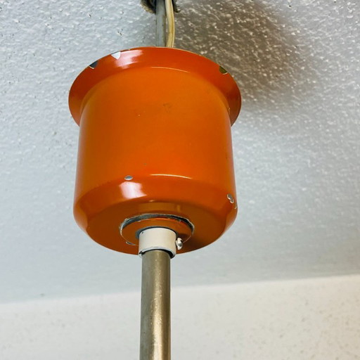 Grote oranje metalen eetkamerlamp in Space Age Scandinavische moderne stijl, jaren 70.