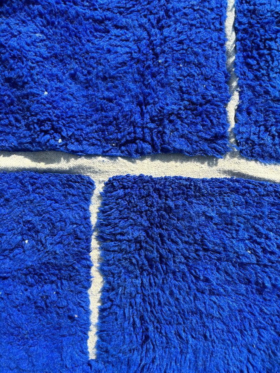 Image 1 of Marokkaans blauw Beni Mrirt tapijt 300x340 cm - Handgemaakt wollen tapijt, blauw geometrisch vloerkleed