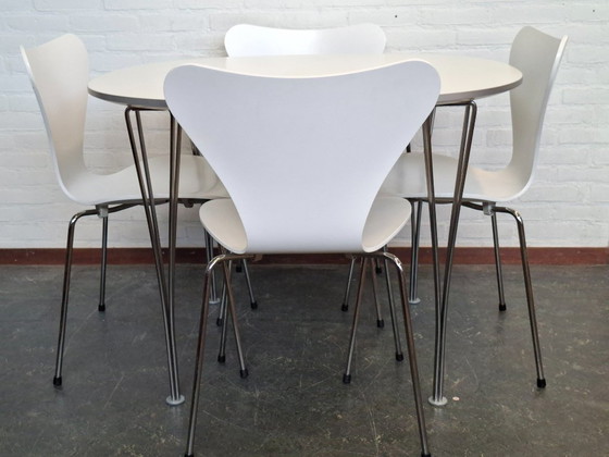 Fritz Hansen Dining set by Arne Jacobsen – Metal, Wood, Vintage (photo 5 of 18)