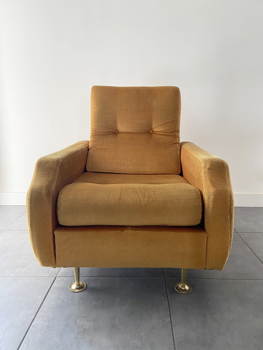 Gele fauteuil