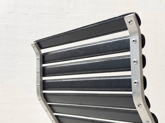 Image 1 of Edizione speciale del Marcel Breuer Liege 1096 di Anzelmo Aducci per Officina del Metallo, anni '90