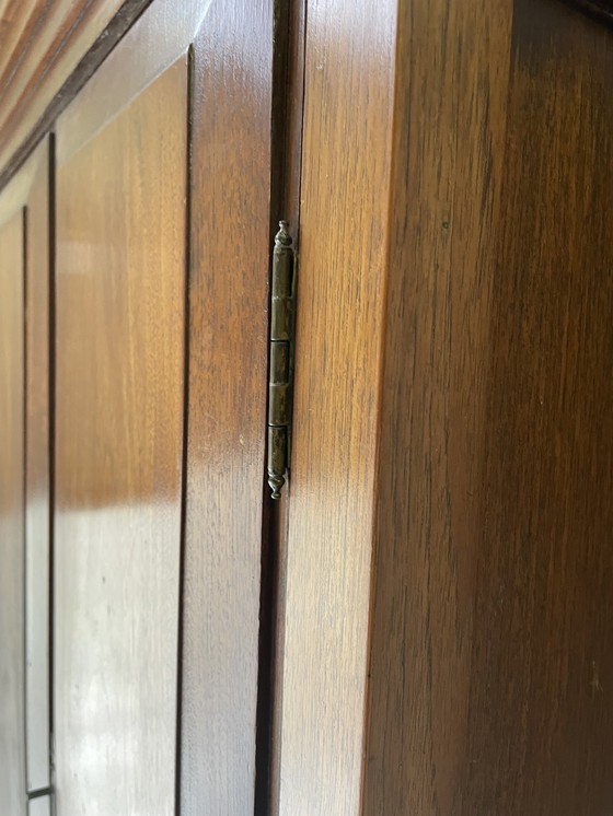 Image 1 of Smal antiek kabinet