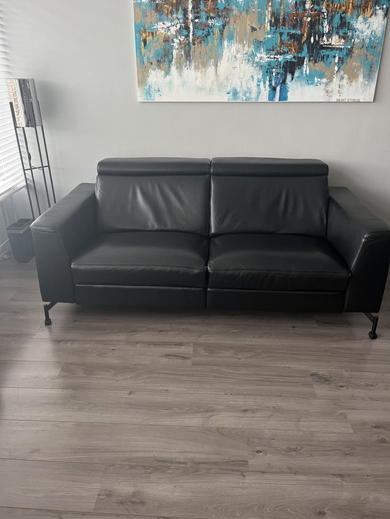 Image 1 of Leather electric relaxation sofa 2.5 seats excellent condition