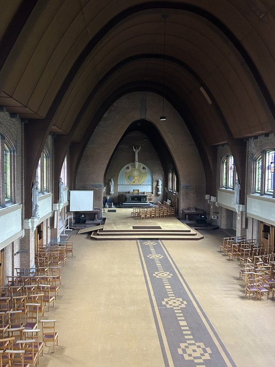 Image 1 of Sillas de iglesia (individualmente o en lotes de 54)