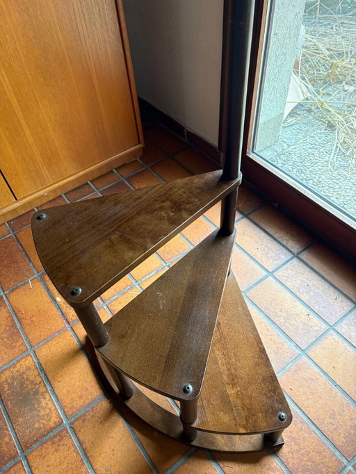 Houten boekenkast – boekenplank / ladderplank / decoratieve trap