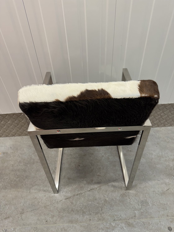 Image 1 of Silla de diseño de lujo en aluminio cromado con piel de vaca auténtica.