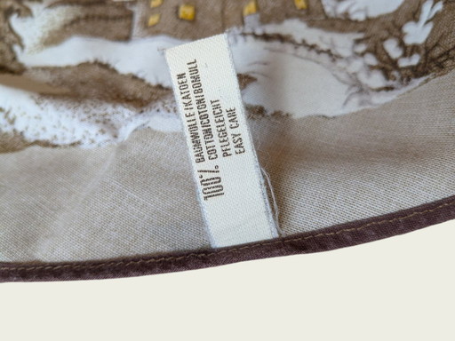 Große Vintage Weihnachts-Tischdecke – 70er/80er Jahre, 100% Baumwolle, Beige mit verschneitem Dorfmotiv