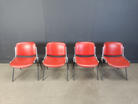 Image 1 of Vintage Italiaanse stapelbare eetkamerstoelen, 1970