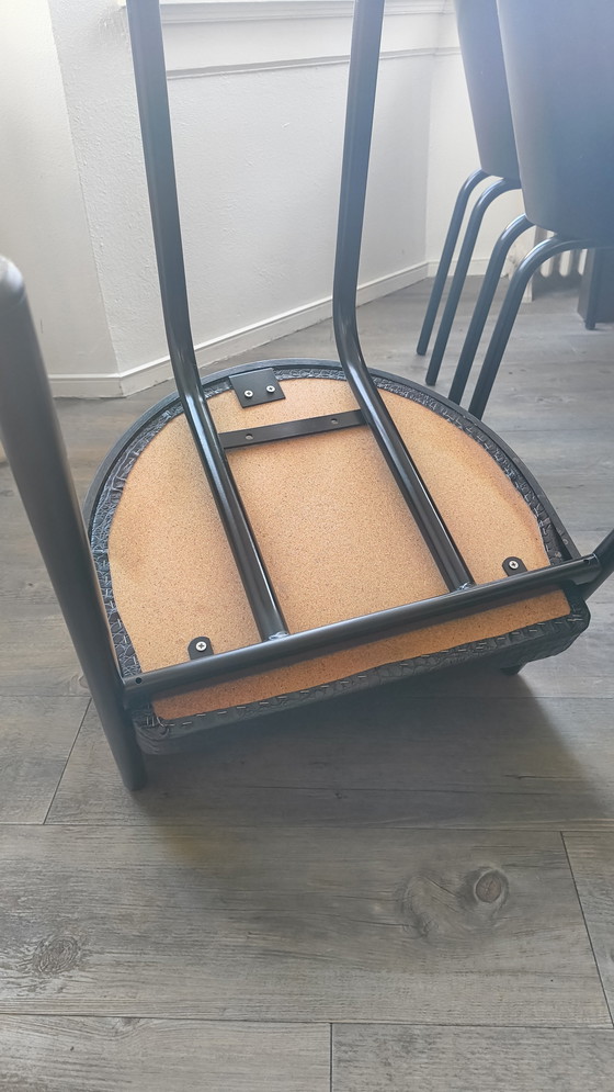 Image 1 of 7x Holzstuhl mit runder Rückenlehne, Lederoptik