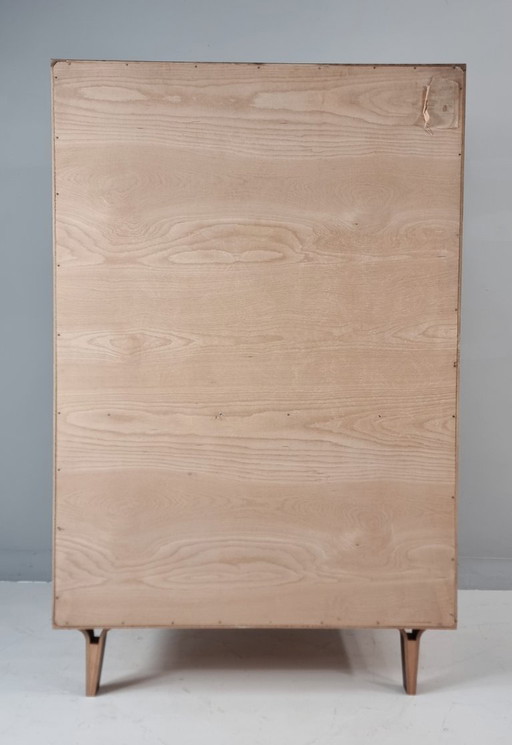 Vintage kledingkast, jaren 60