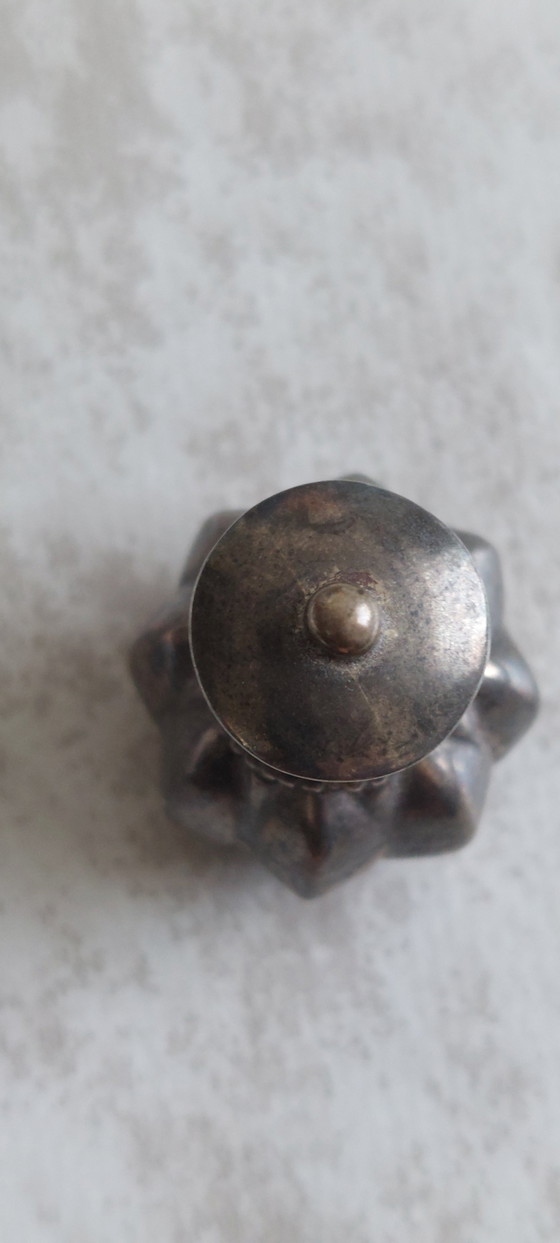 Image 1 of Esclusivo flacone di profumo in argento con corpo a coste