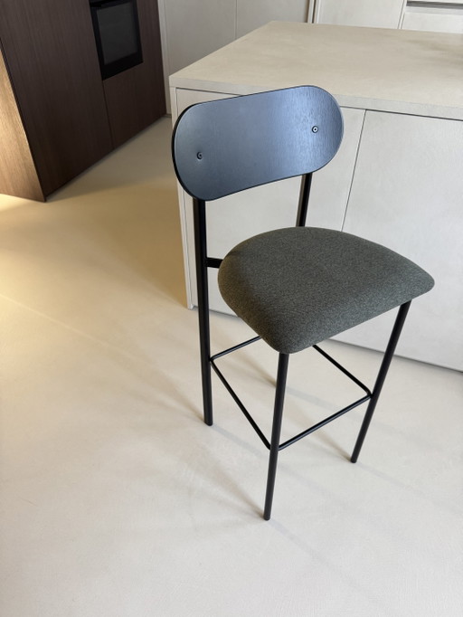 1 tabouret de bar Studio Henk 77 cm Oblique