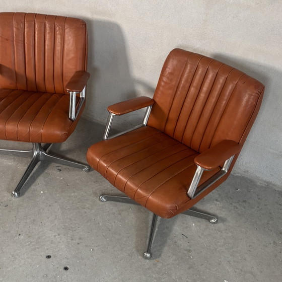Image 1 of Juego de 2 sillones de salón Osvaldo Borsani para Tecno, Italia, década de 1970.
