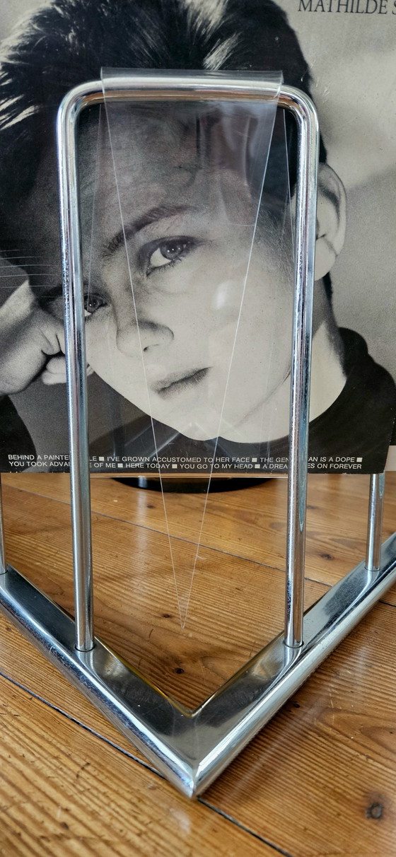 Image 1 of Le présentoir vintage pour magazines/disques vinyles a été conçu par Markus Börgens pour D-Tec.