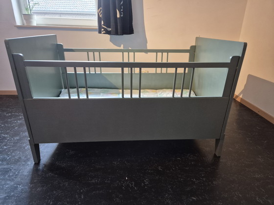 Image 1 of Lit d'enfant vintage