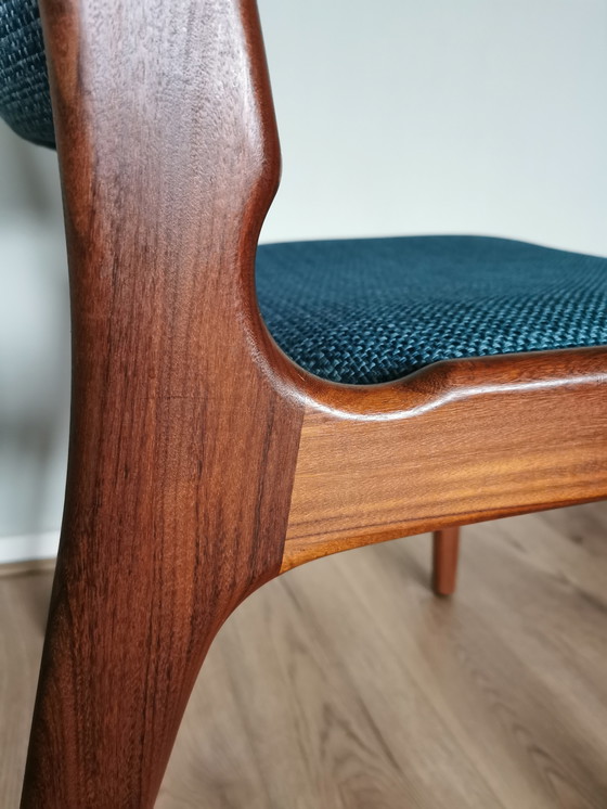 Image 1 of Set van 6 Model 89 eetkamerstoelen van Erik Buch 