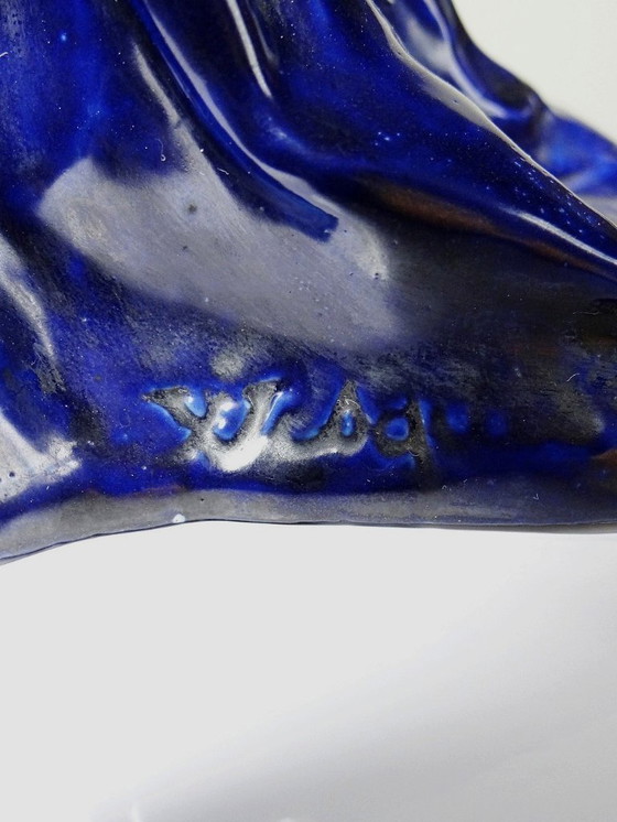 Image 1 of Sujet en porcelaine ancien "Liseuse" art déco signée J.Vesques