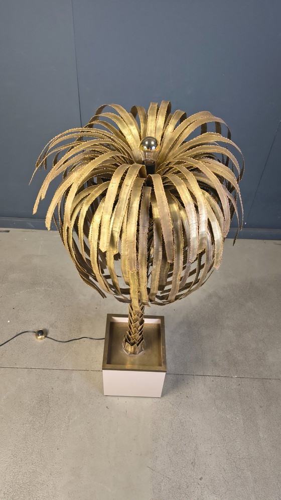 Image 1 of Lámpara de pie con forma de palmera de latón, de Maison Jansen, década de 1970.