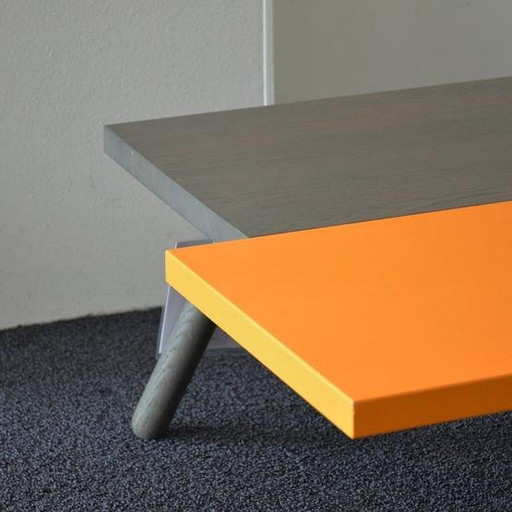 Leolux Pampa coffee table