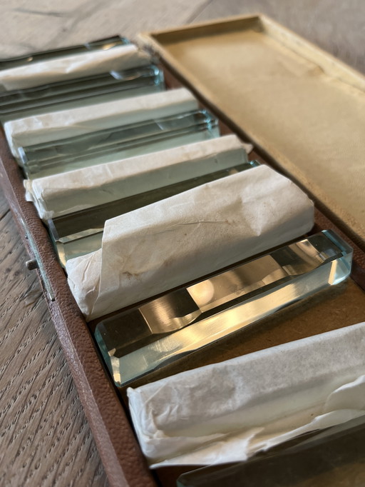 12 crystal knife rests